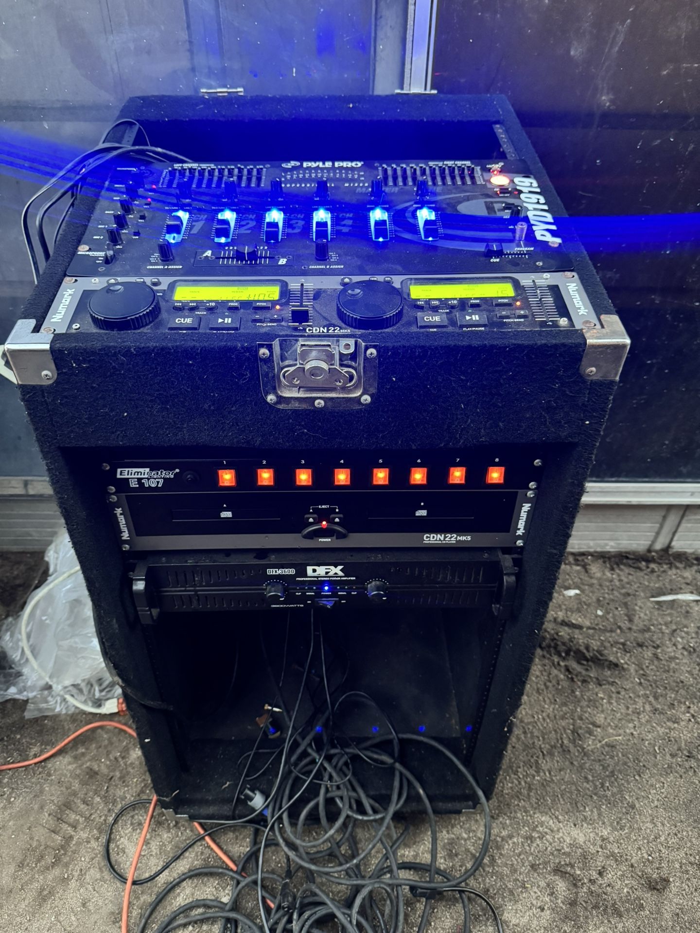 DJ Stereo With Rolling Case
