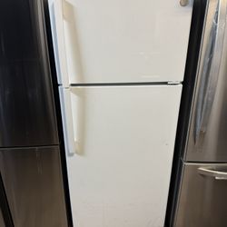 New GE - 17.5 Cu. Ft. Top-Freezer Refrigerator