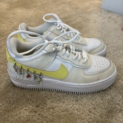 Woman's Nike Air Shoes 