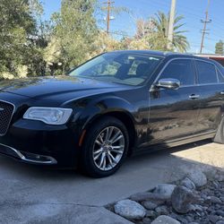2017 Chrysler 300C Luxury Series