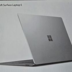 Microsoft Surface Laptop 5 - 13.5"