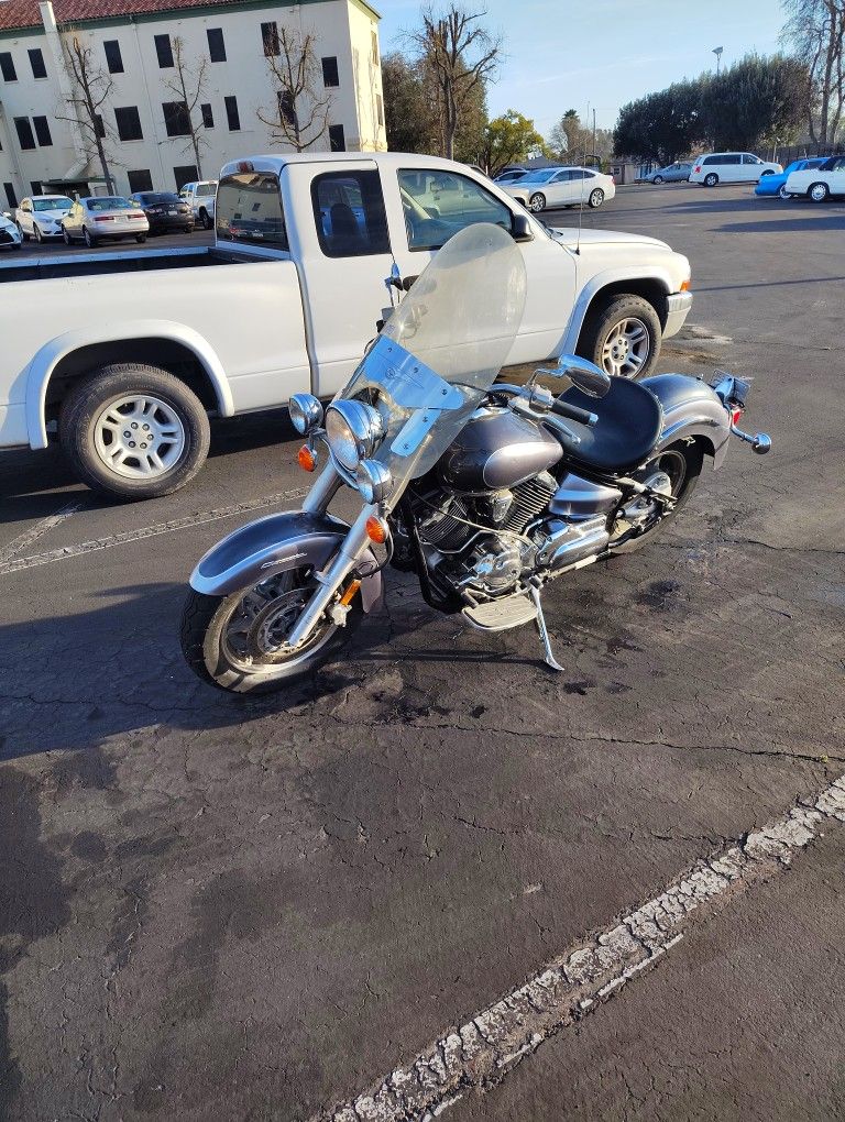 2004 Yamaha V-star classic