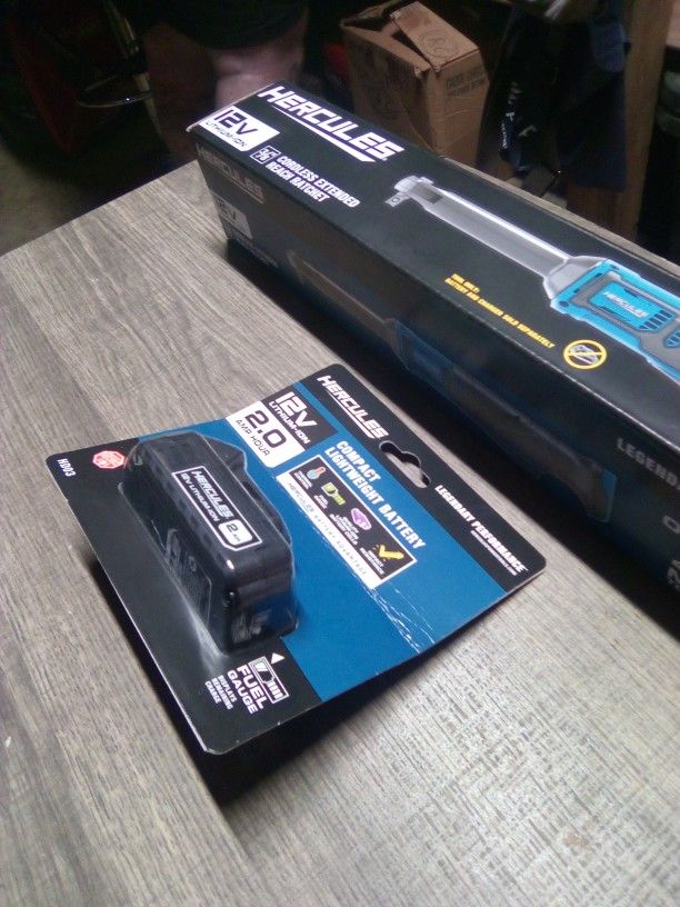 Hercules Ratchet With Batteries