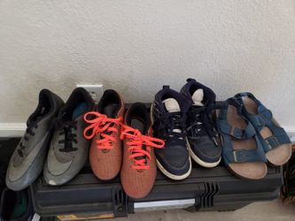 USED kids shoes size 12
