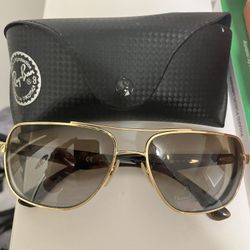 Vintage Ray-Ban Aviators – Straight from the Cockpit to Your Face 🛩️