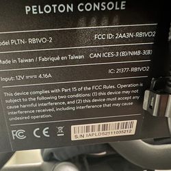 Peloton 2022 model . 15 rides ONLY! $500