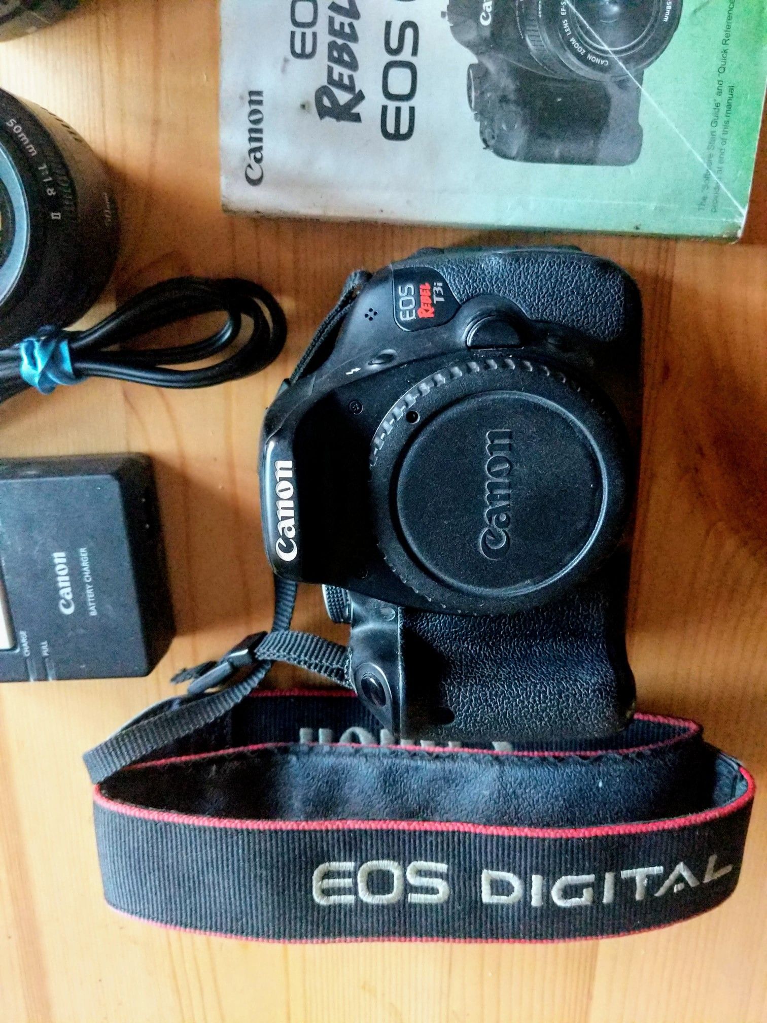 Canon Rebel T3i DSLR kit