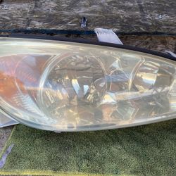 Toyota Camry Right Headlight 