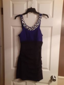 Junior's Size Large Dress