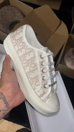 Women’s shoes