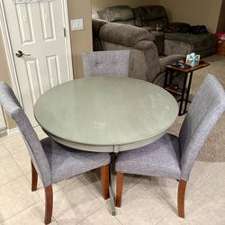 Round Table And 4 Chairs