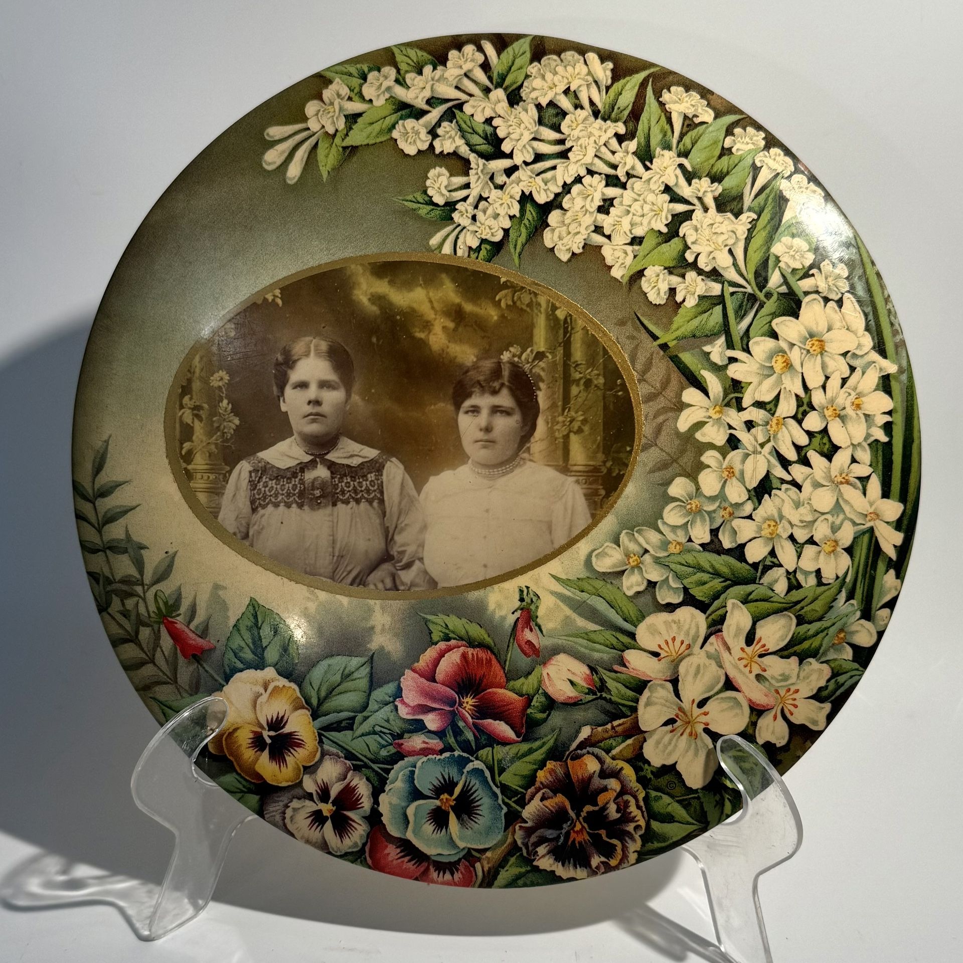 Antique Metal Celluloid Photo Button Wall Hanging 9” Excellent Condition