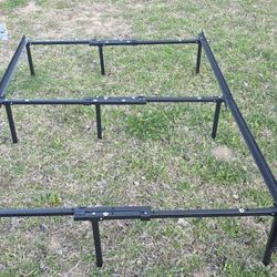 Twin, Full And Queen Size Metal Bed Frame 