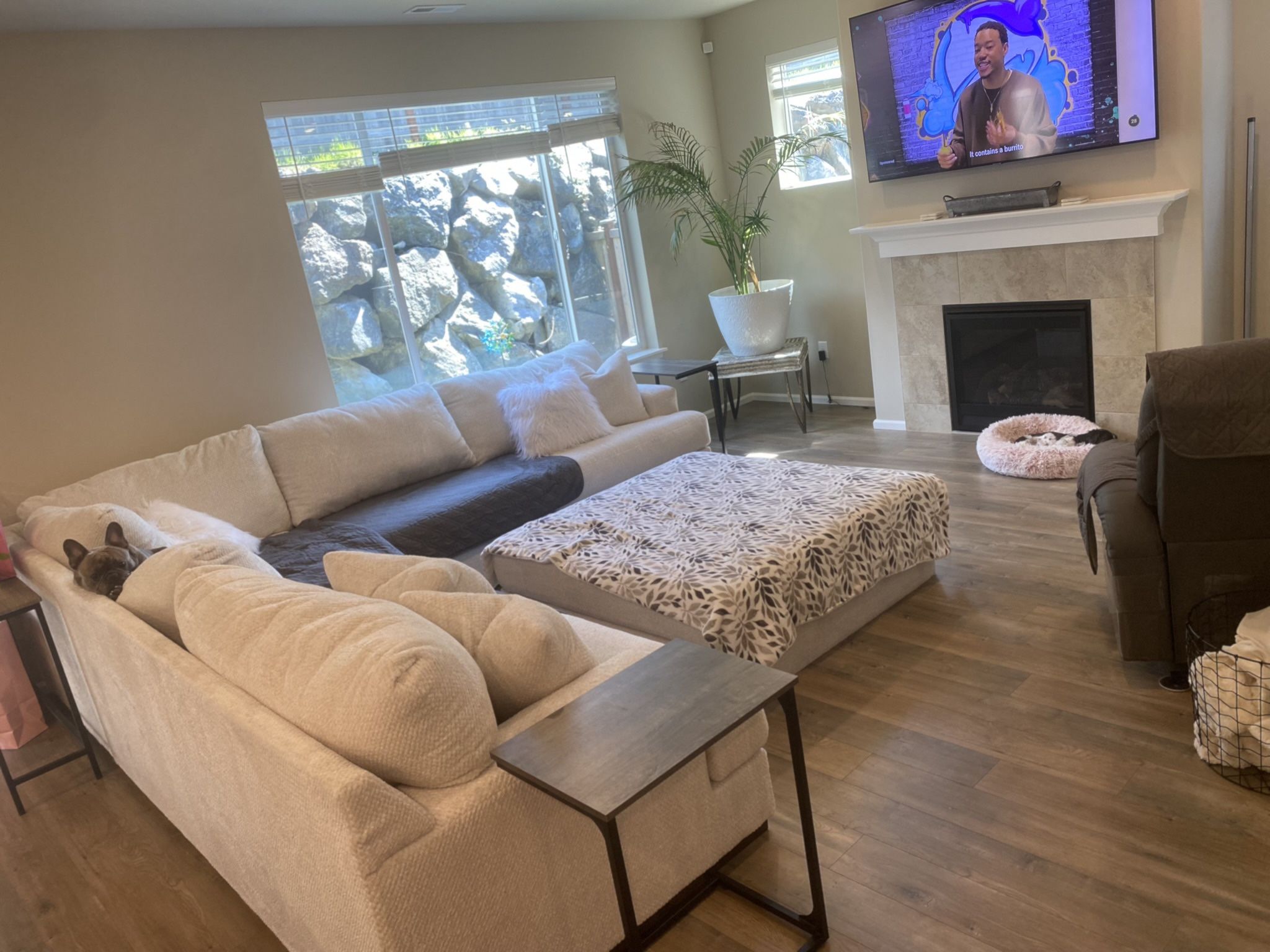 3-Piece Sectional w/Oversized Ottoman