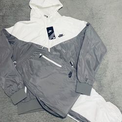 NIKE WINDBREAKER TRACKSUIT 
