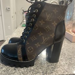 Louis Vuitton Star Trail Boots for Sale in Orlando, FL - OfferUp