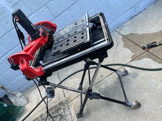 Husky Wet Tile Saw with Stand
