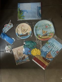 Moana Birthday Decorations | Moana Plates and Napkins for Party | Serves 10 Guests | Officially Licensed