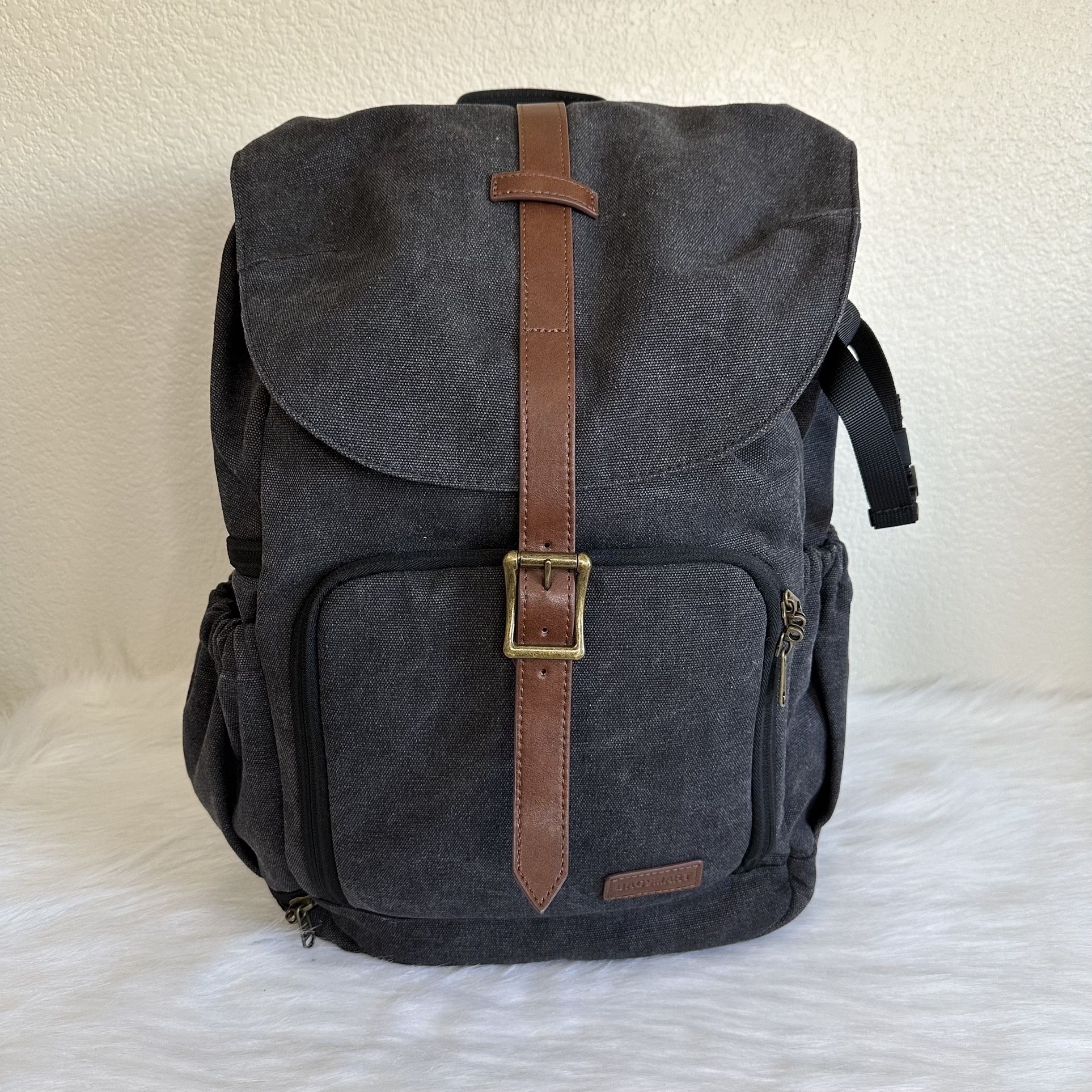 NWT Bagsmart Water Resistant Camera Black Backpack