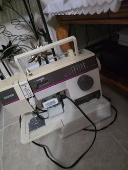 Vintage Singer Sewing Machine, Model 9420 (Foot Pedal & Power Cord  Included)