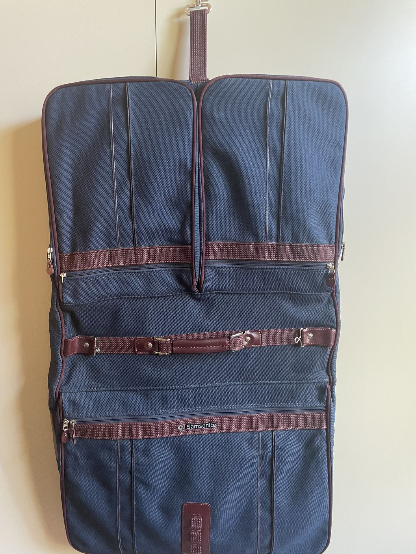 Samsonite Garmet Travel Bag