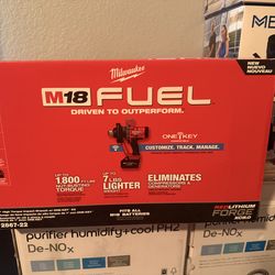 M18 FUEL ONE-KEY 18V Lithium-Ion Brushless Cordless 1 in. Impact Wrench with Friction Ring and Two 8.0 Ah Batteries