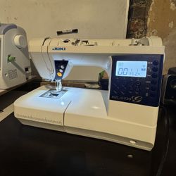 Juki HZL-G220 Sewing And Quilting Machine 
