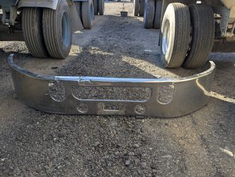 Mack Bumper 17"