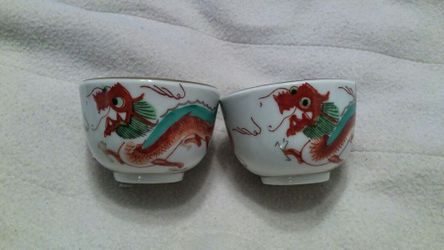 2 small oriental cups