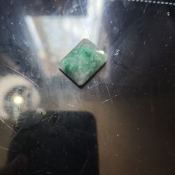 39.5 Ct Of Emerald 