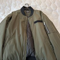 Zara Men’s Bomber Jacket XL