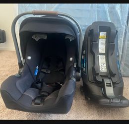 Nuna stroller and car seat