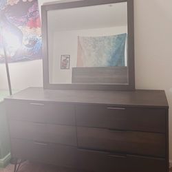 like new 6 drawer dresser