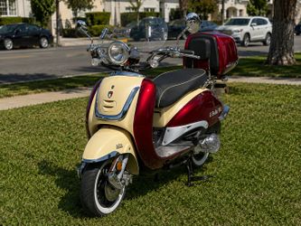 🛵 Classic Style. Modern Reliability. Only $1999! ✨