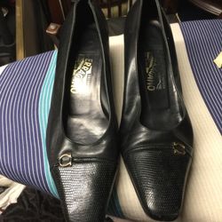 Ferragamo pumps small heel