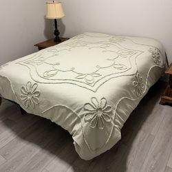 Queen size adjustable bed