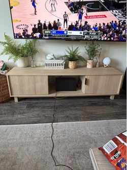 Entertainment center