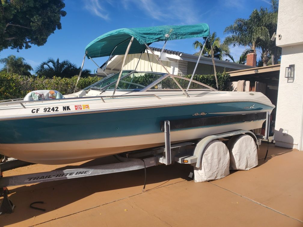 1994 Sea Ray Signature 200 Open Bow