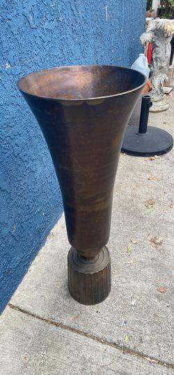 Large Patina Power Vase By Cyan Design