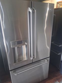 GE Stainless Stainless Steel French Doors Counter Depth Fridge Fully Functional