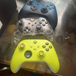 They Work Are A Little Old And Some Of The Joy cons Don’t Work But They Can Be Changed 