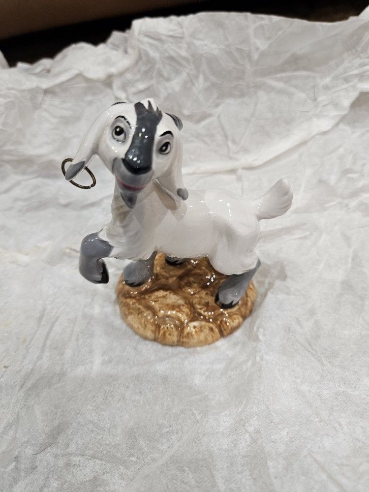 VINTAGE
Disney HunchBack of Notre Dame Djali Ceramic