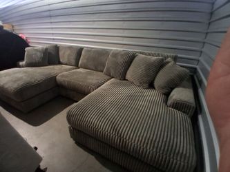 Three piece sectional couch