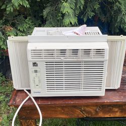 Danby 6000 BTU’s Window AC Air Conditioner 