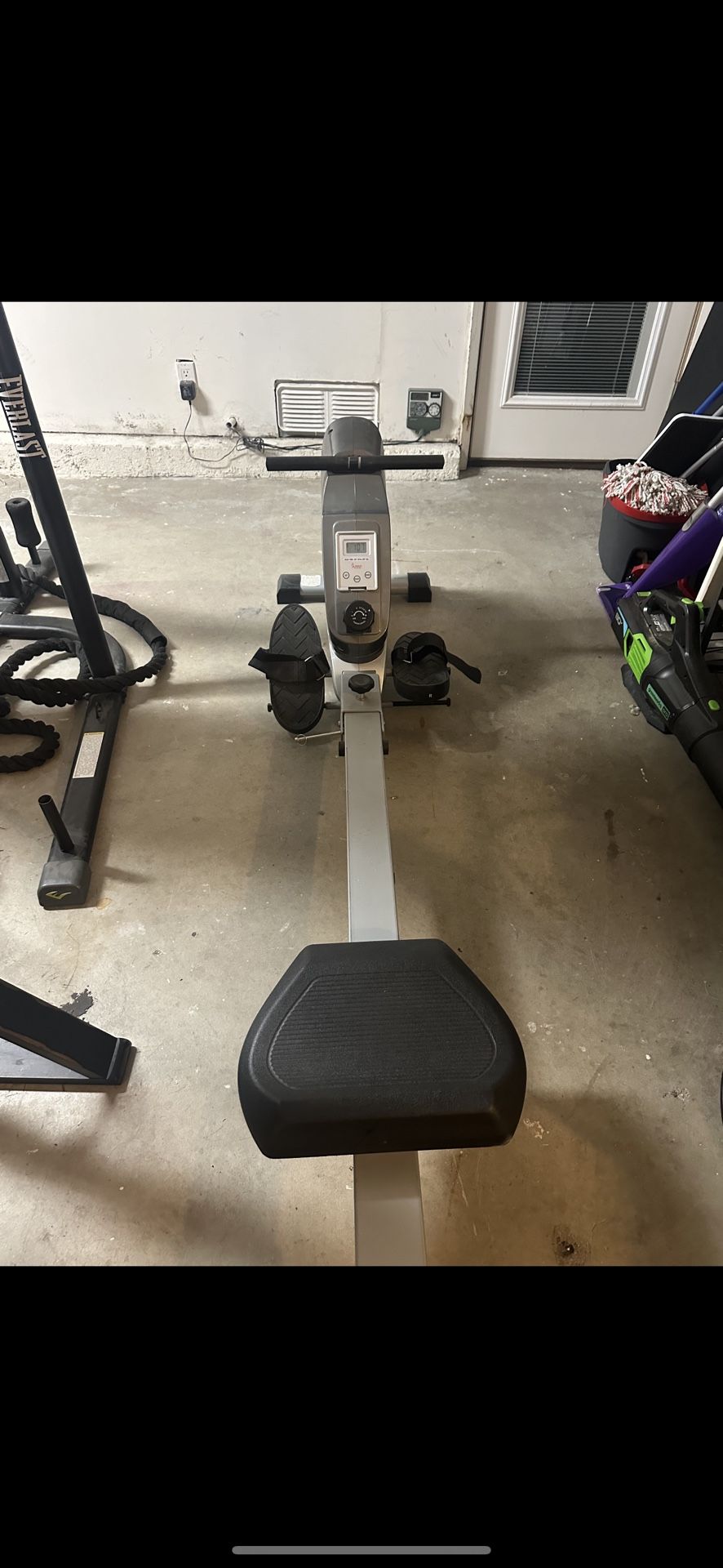 Sunny Health And Fitness Magnetic Rowing Machine