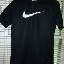 Nike Shirt Y xl