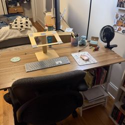 Desk With Shelves 