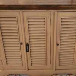 Brand NEW 3 Cabinet Side Desk DRESSER  Storage  Home Furniture  Coastal Cottage Contemporary Chest Console Buffet Sideboard  Shelves