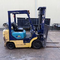 komatsu 5000lb Forklift 