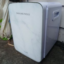 Small Makeup Fridge 